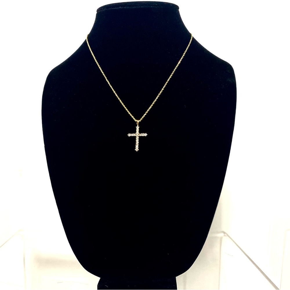 Gold Minimalist Cross Pendant Necklace